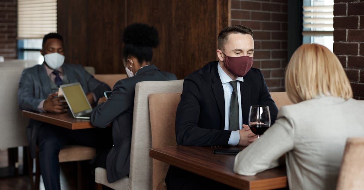 天运娱乐，注册|企业在网络营销中应如何保持客户关系。