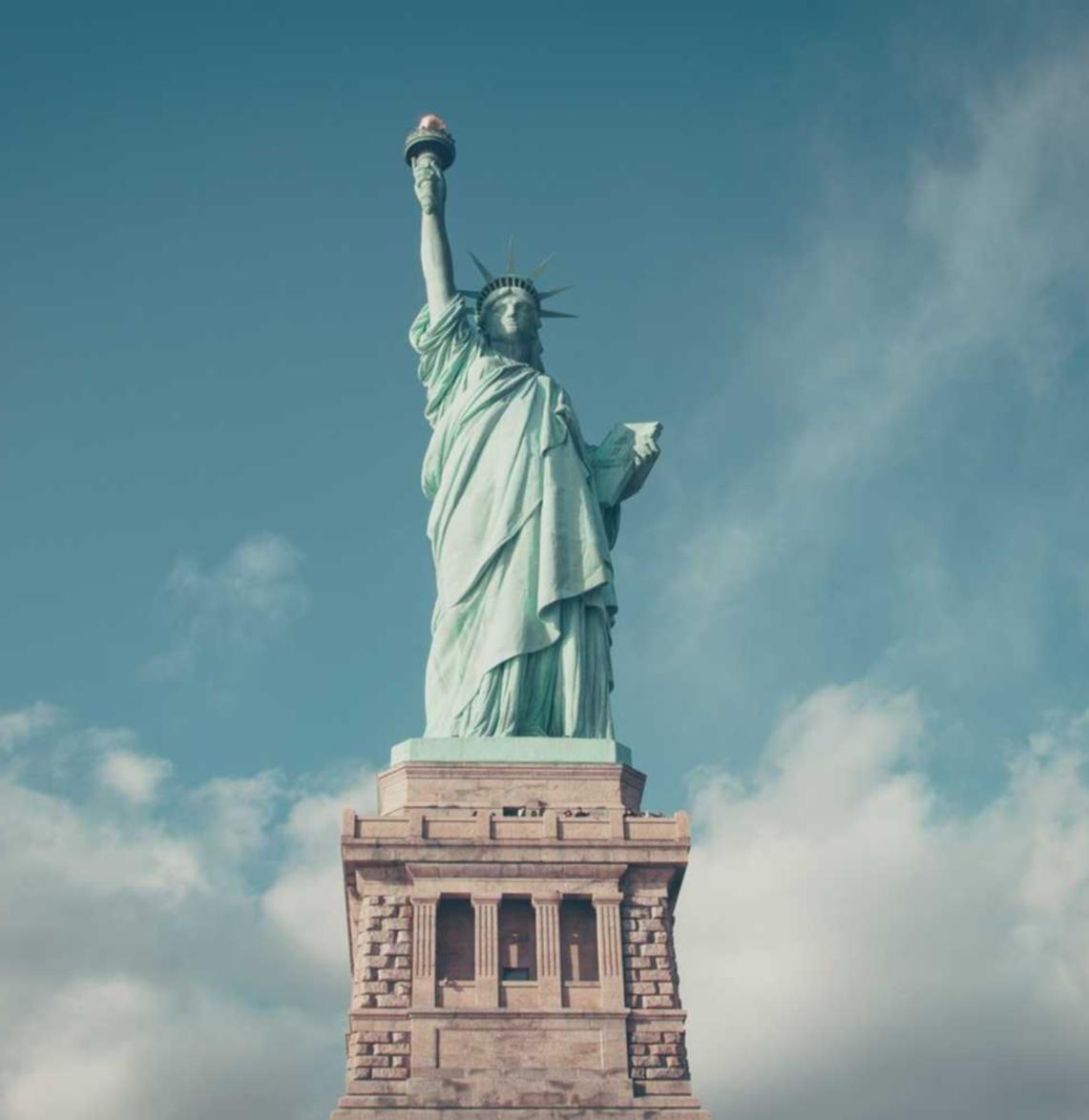 菠萝云实名账号：股票开户平台选择哪个好