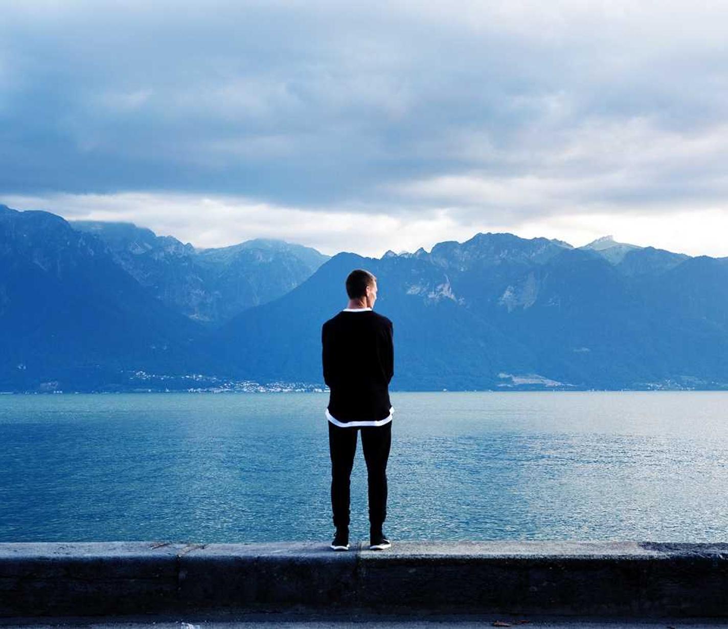 鸿图归来辅助- 雷霆游戏账号注册海外